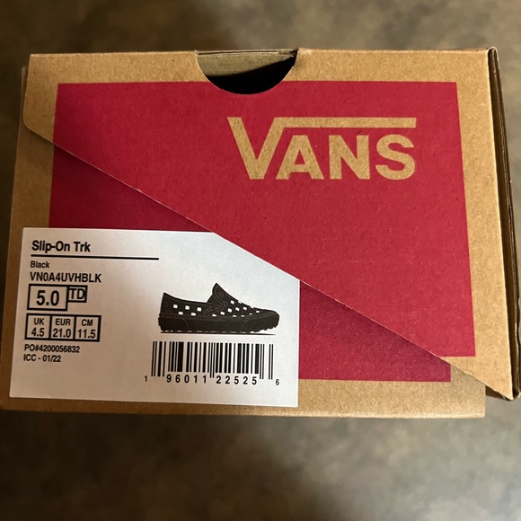 Vans slip on water shoes - Picture 1 of 3